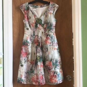 Kay Unger (Size 6) Summer Floral Dress